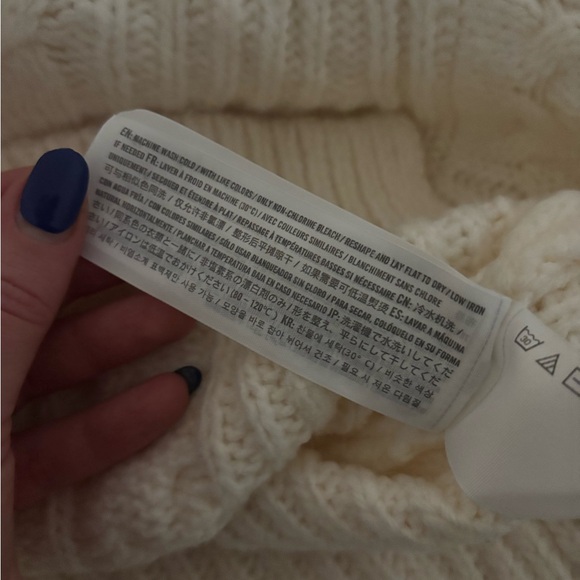 Abercrombie & Fitch White Cable Turtleneck Sweater - Picture 14 of 15